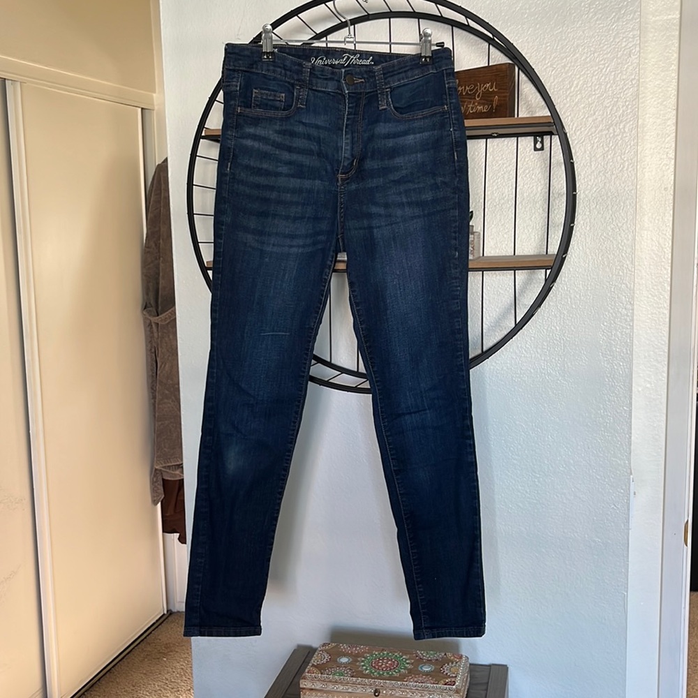 Cute dark blue jeans size 6